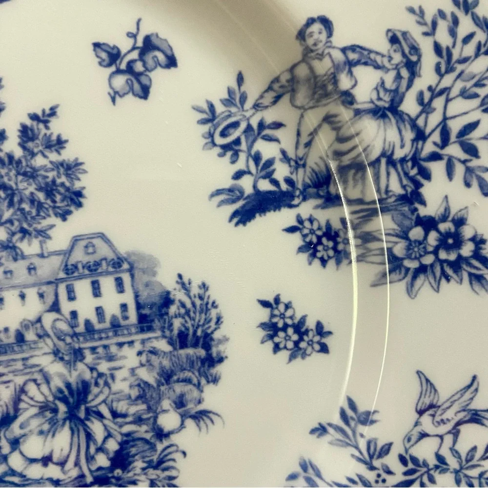 Churchill White Blue Victorian Dinner Plate 10” England Countryside Estate NWOT